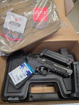 SMITH & WESSON M&P RANGE KIT .22 WMR