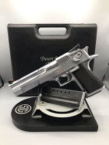 MAGNUM RESEARCH DESERT EAGLE .44 MAGNUM
