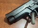 SMITH & WESSON 5904 9MM LUGER (9x19 PARA) - 2 of 3