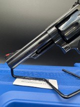 SMITH & WESSON 19 CLASSIC .357 MAG - 2 of 3