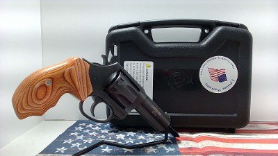 CHARTER ARMS PROFESSIONAL .32 H&R MAG