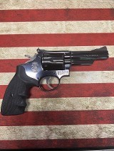 SMITH & WESSON 19-3 .357 MAG - 1 of 3