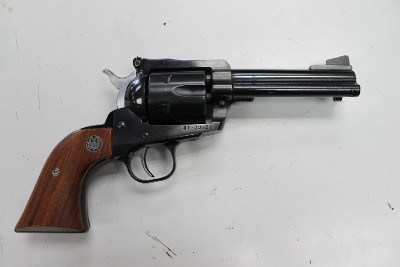 RUGER NEW MODEL BLACKHAWK .38 SPECIAL/.357 MAGNUM