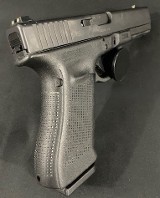 GLOCK G22
GEN 4 .40 S&W - 2 of 3