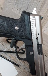 SIG SAUER P229 .40 S&W - 2 of 3