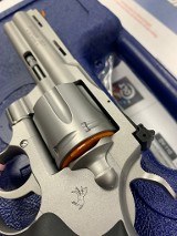 COLT PYTHON .357 MAG - 2 of 3