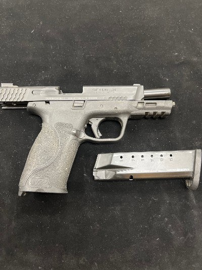 SMITH & WESSON M&P40 M2.0 .40 S&W