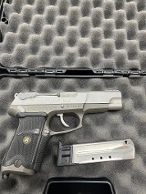 RUGER P89 9MM LUGER (9x19 PARA)