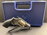 SMITH & WESSON M60-7 .38 SPL - 2 of 2