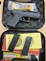 GLOCK G23 GEN 4 .40 CALIBER - 2 of 3