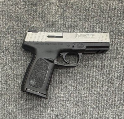 SMITH & WESSON SD40 VE .40 S&W