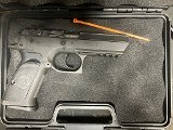 MAGNUM RESEARCH DESERT EAGLE .40 S&W - 1 of 3
