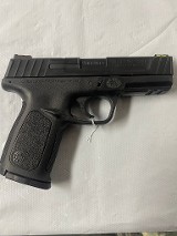 SMITH & WESSON SD 9
9MM LUGER (9x19 PARA) - 1 of 3