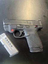 SMITH & WESSON M&P9 SHIELD M2.0 CRIMSON TRACE LASER 9MM LUGER (9X19 PARA)