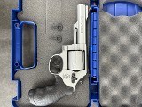 SMITH & WESSON 69 .44 MAGNUM - 1 of 3