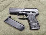 HECKLER & KOCH USP .40 S&W - 1 of 3
