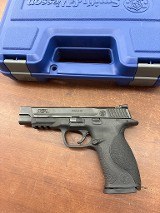 SMITH & WESSON M&P40L .40 S&W - 1 of 3
