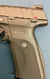 RUGER 9E
9MM LUGER (9x19 PARA) - 2 of 3