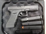 GLOCK G17 GEN 4 9x18MM MAKAROV - 2 of 3