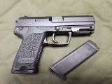 HECKLER & KOCH USP .40 S&W - 2 of 3
