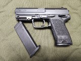 HECKLER & KOCH USP .40 S&W - 1 of 3