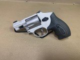 SMITH & WESSON 642 UC .38 SPL - 2 of 3