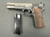 Springfield Armory SA-35 9MM LUGER (9X19 PARA) - 1 of 1