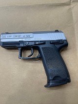 HECKLER & KOCH USP .40 S&W - 1 of 3