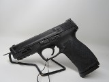 SMITH & WESSON M&P40 M2.0 .40 S&W - 1 of 3