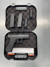 GLOCK 45 9MM LUGER (9x19 PARA) - 1 of 3