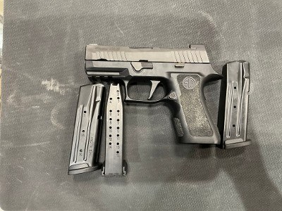 SIG SAUER P320 9MM LUGER (9x19 PARA)