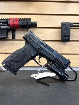 SMITH & WESSON LE M&P M2.0 .40 S&W - 2 of 3