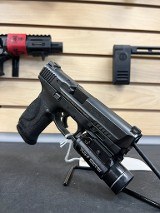 SMITH & WESSON LE M&P M2.0 .40 S&W - 1 of 3