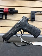 SMITH & WESSON M&P 40 .40 S&W - 2 of 3