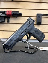 SMITH & WESSON M&P 40 .40 S&W - 1 of 3