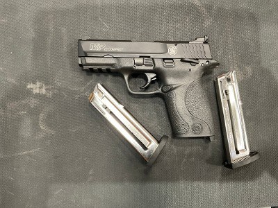 SMITH & WESSON M & P 22 COMPACT .22LR/.22MAG