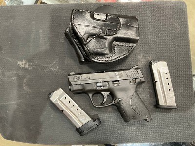 SMITH & WESSON M & P 40 SHIELD .40 S&W