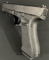 GLOCK G22GEN 4 .40 S&W - 3 of 3