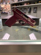 SPRINGFIELD ARMORY HELLCAT PRO 9MM LUGER (9x19 PARA) - 1 of 3