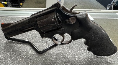 SMITH & WESSON 586 .357 MAG
