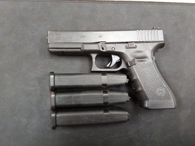 GLOCK G22 GEN 4 .40 CALIBER