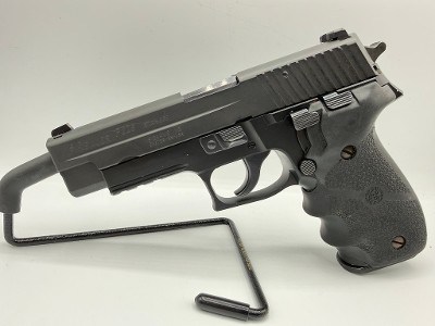 SIG SAUER P226 .40 S&W