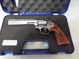 SMITH & WESSON 629 DELUXE .44 MAGNUM - 1 of 3
