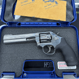 SMITH & WESSON 617 .22 LR - 1 of 3