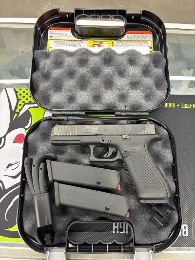 GLOCK 17 GEN 5 9MM LUGER (9x19 PARA)