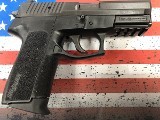 SIG SAUER SP2022 40 Smith & Wesson - 2 of 3