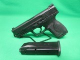 SMITH & WESSON M&P40 .40 S&W - 1 of 3