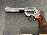 SMITH & WESSON 686-6 .357 MAG - 1 of 2
