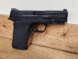 Smith & Wesson M&P9 Shield EZ Range Kit 9MM LUGER (9X19 PARA) - 1 of 3