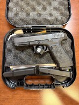 GLOCK G22 GEN 4 .40 CALIBER - 1 of 3